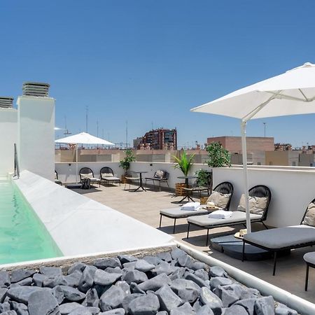Limehome Sevilla Calle Torcuato Luca De Tena - Digital Access Εξωτερικό φωτογραφία