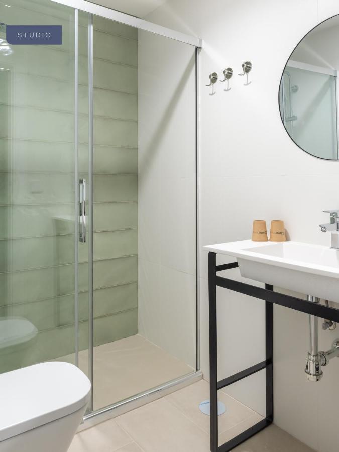 Limehome Sevilla Calle Torcuato Luca De Tena - Digital Access Εξωτερικό φωτογραφία