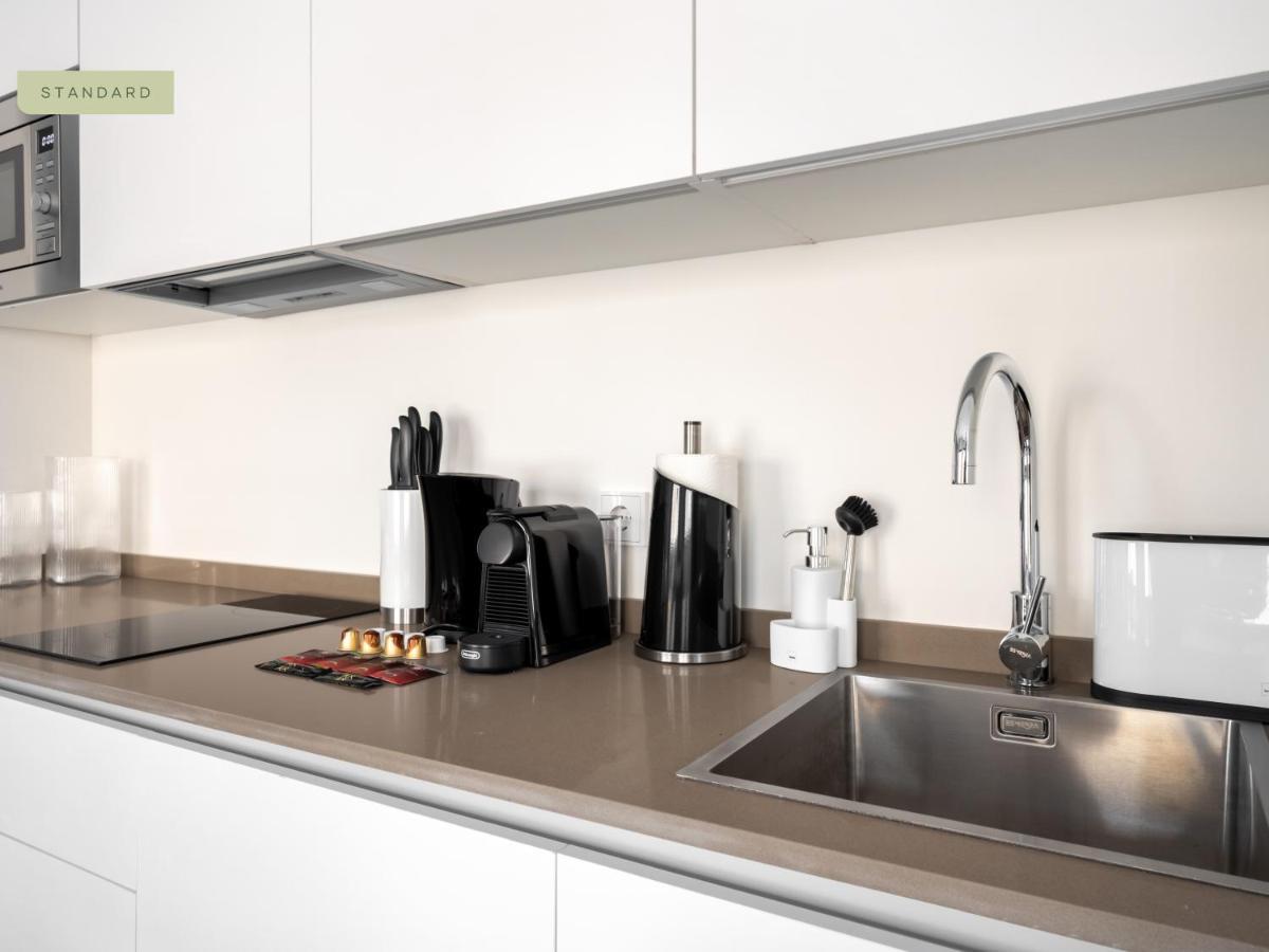 Limehome Sevilla Calle Torcuato Luca De Tena - Digital Access Εξωτερικό φωτογραφία
