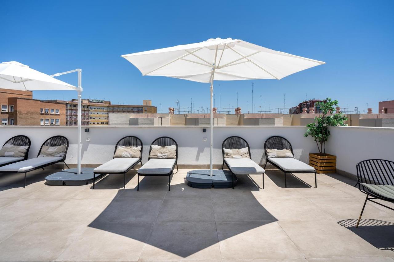 Limehome Sevilla Calle Torcuato Luca De Tena - Digital Access Εξωτερικό φωτογραφία